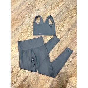 Set Active Ribbed Workout Set Charcoal Grey Scoop Neck Bra and Leggings XS